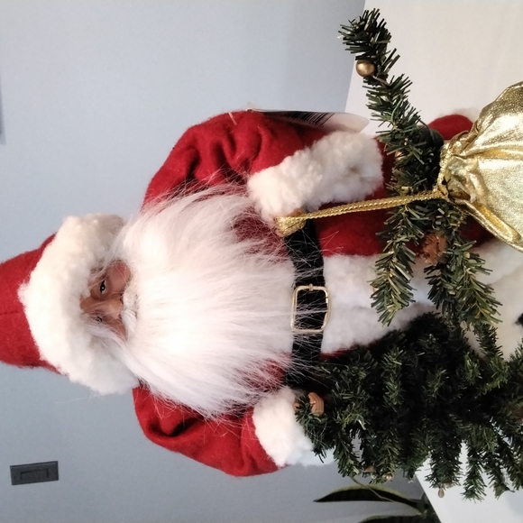 18" Santa - Picture 2 of 7